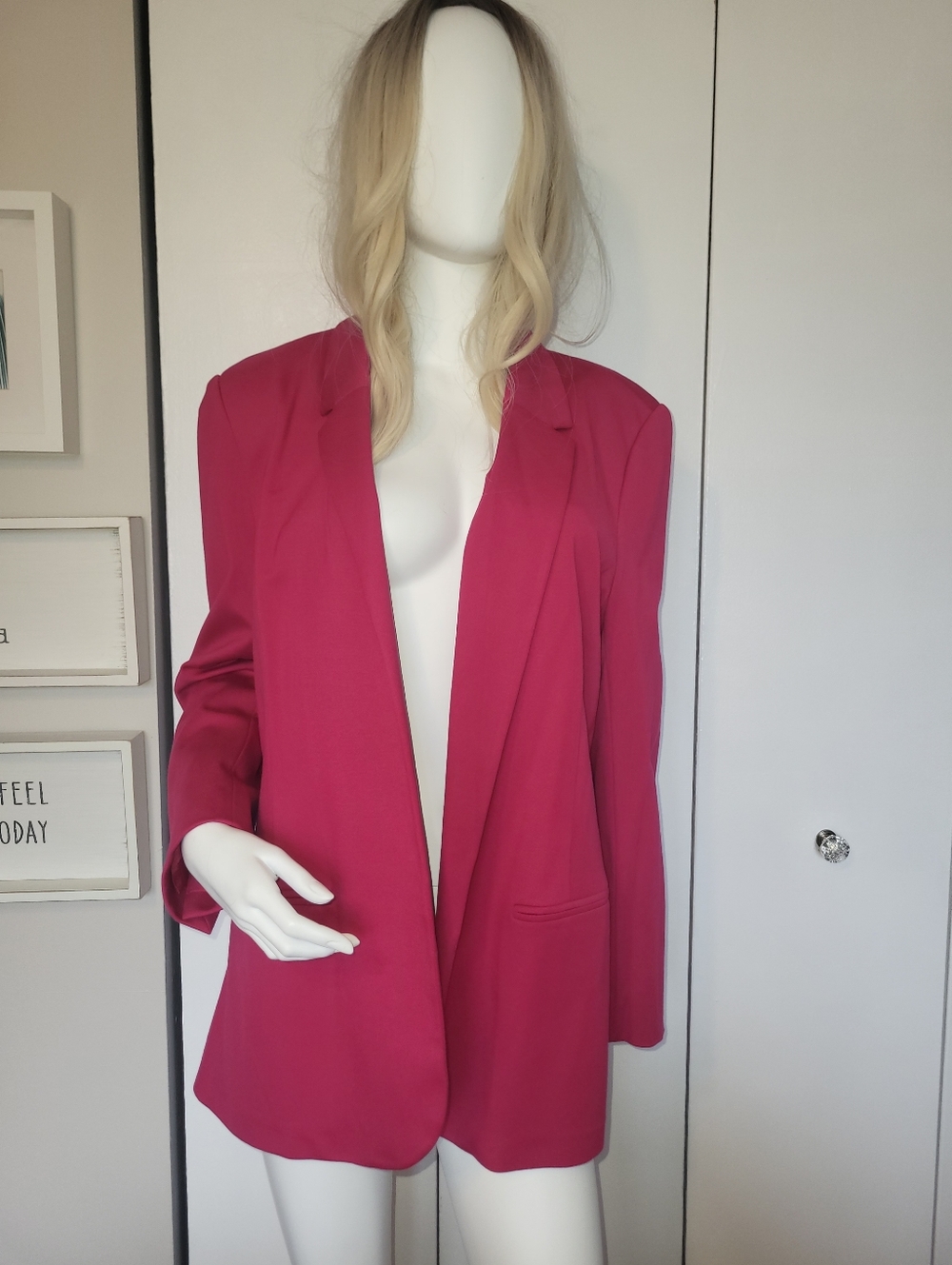 Reitman Fushsia Long Open Feminine Summer Capsule Blazer
